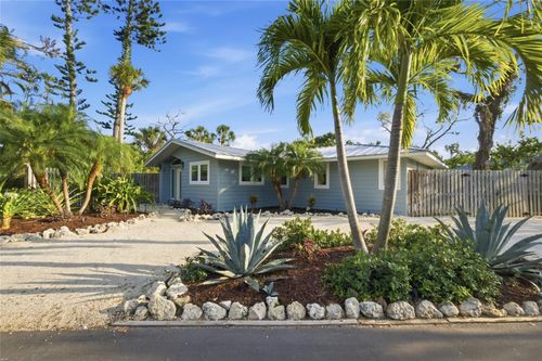 624 Saint Judes Dr, LONGBOAT KEY, FL, 34228-1812 | Card Image