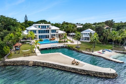 82768 Overseas Hwy, Islamorada, FL, 33036-3601 | Card Image