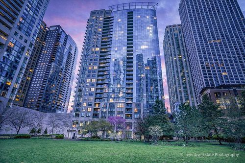1006-201 N Westshore Dr, Chicago, IL, 60601-7236 | Card Image