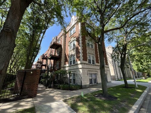 2s-1017 E 46th Street, Chicago, IL, 60653 | Card Image