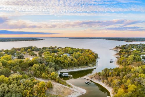 240 Canyon Dr, Whitney, TX, 76692-7513 | Card Image