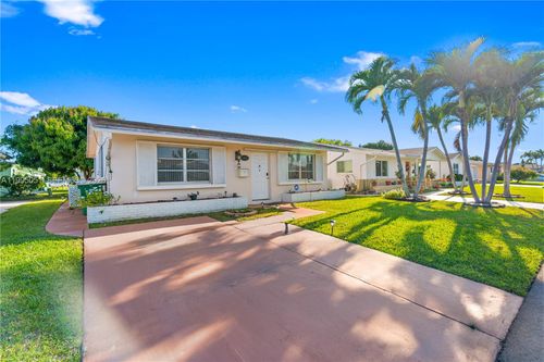 6802 Nw 58th Ct, Tamarac, FL, 33321-5755 | Card Image