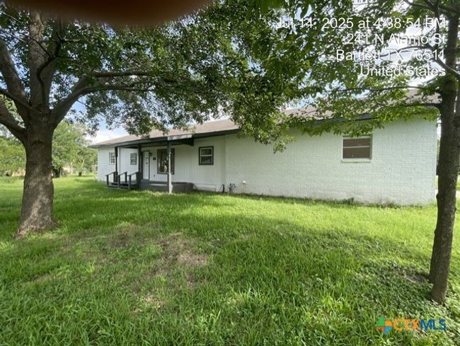 Front | Image 19