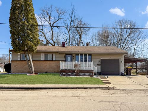 1305 S Prairie Ave, Freeport, IL, 61032-6247 | Card Image