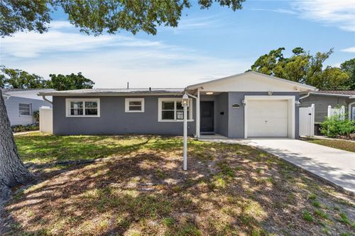 6670 26th Way N, ST PETERSBURG, FL, 33703 | Card Image