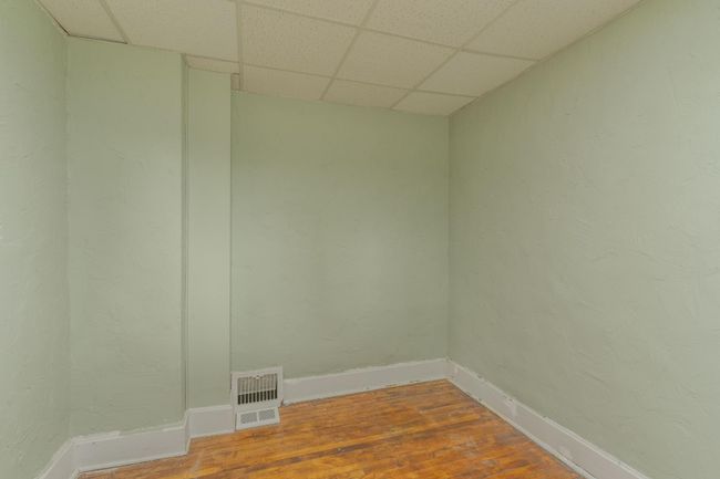 124 Berkshire Ave, House other with 2 bedrooms, 1 bathrooms and null parking in Caspian MI | Image 6