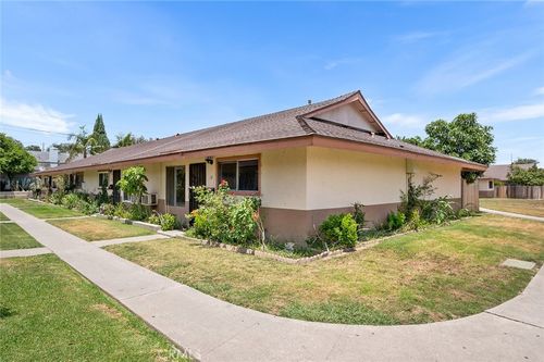 apt-18-2500 S Salta St, Santa Ana, CA, 92704-5640 | Card Image