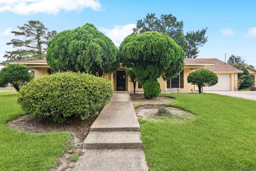 5857 Glen Oaks Dr, Baton Rouge, LA, 70811-6218 | Card Image