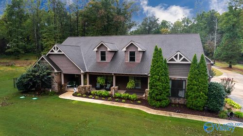 498 Beth Rd, New Market, AL, 35761-9657 | Card Image