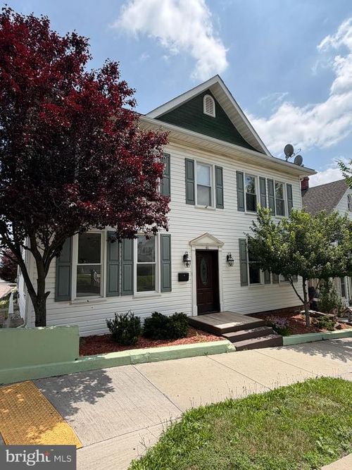 61 W Main St, FROSTBURG, MD, 21532-1640 | Card Image