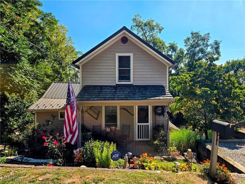298 Center St, Coshocton, OH, 43812-1080 | Card Image