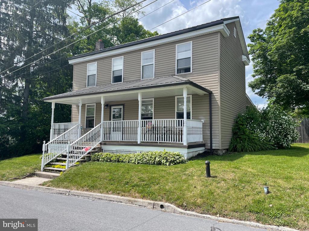 Maclay St, Milroy, PA 17063