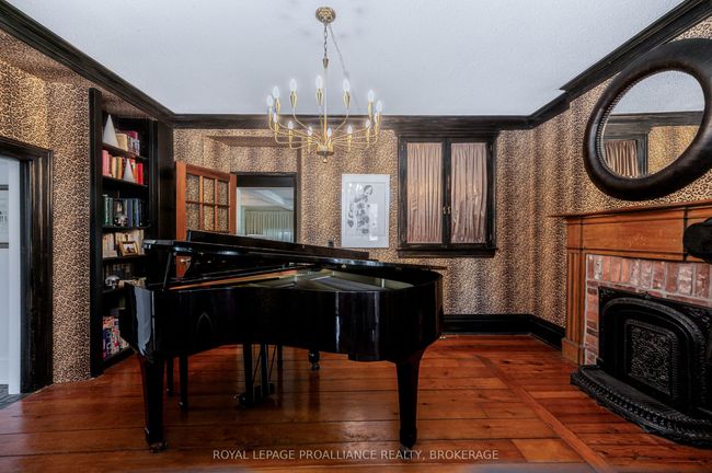 1863 Sydenham Rd, House other with 3 bedrooms, 4 bathrooms and 6 parking in Kingston ON | Image 11
