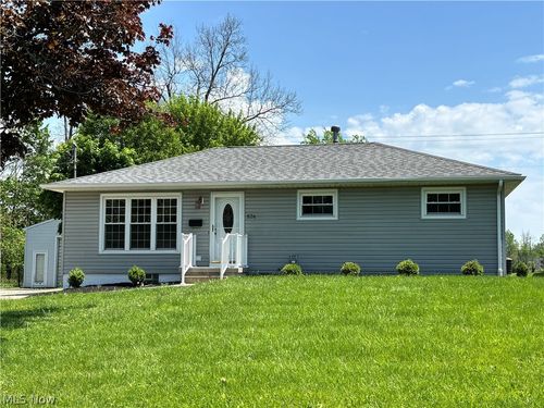 526 Ridge Drive, Medina, OH, 44256 | Card Image