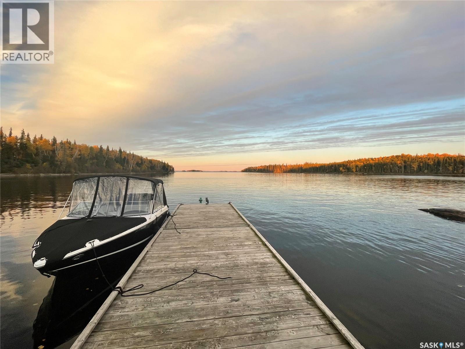 Land in Lac La Ronge Provincial Park 4