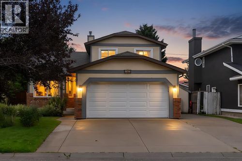 107 Hawkhill Place Nw, Calgary, AB, T3G2V4 | Card Image
