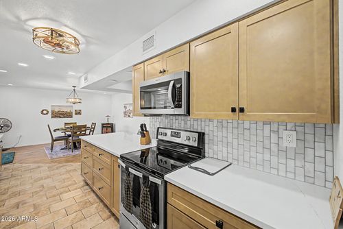 17468 N Del Webb Blvd, Sun City, AZ, 85373-1917 | Card Image