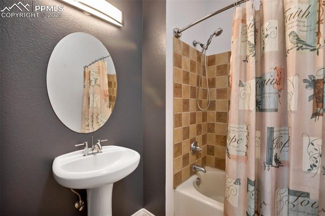 2413 County Rd 403, House other with 4 bedrooms, 3 bathrooms and 3 parking in Florissant CO | Image 22