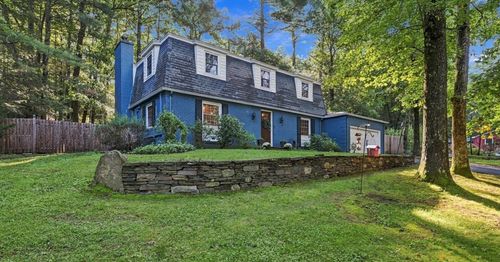 218 Heatherstone Rd, Amherst, MA, 01002-1670 | Card Image