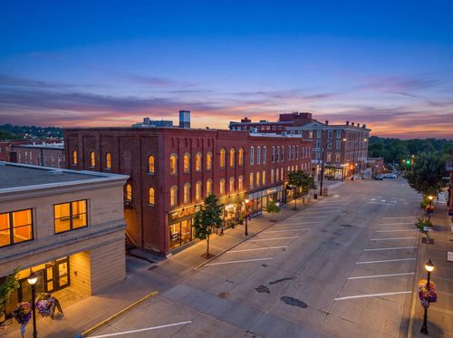 212-210-212 Bush St, Red Wing, MN, 55066-2308 | Card Image