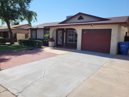 5025 W Vernon Ave, Phoenix, AZ, 85035-2034 | Card Image