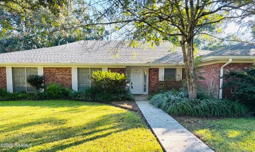 114 W Tampico St, New Iberia, LA, 70563-1336 | Card Image