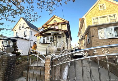 104-58 121st St, South Richmond Hill, NY, 11419-2802 | Card Image