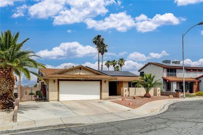 5378 Pistolera Circle, House other with 3 bedrooms, 2 bathrooms and null parking in Las Vegas NV | Image 2