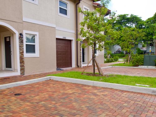 5982 Nw 94th Ave, Tamarac, FL, 33321-4198 | Card Image