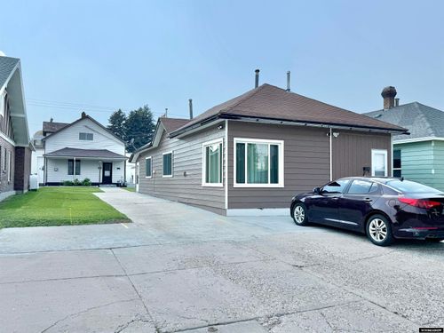 913 &amp; 915 Cedar Ave, Kemmerer, WY, 83101 | Card Image