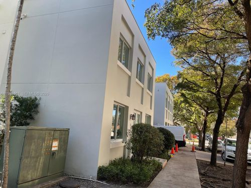 apt-101-40 Calabria Ave, Coral Gables, FL, 33134-3133 | Card Image