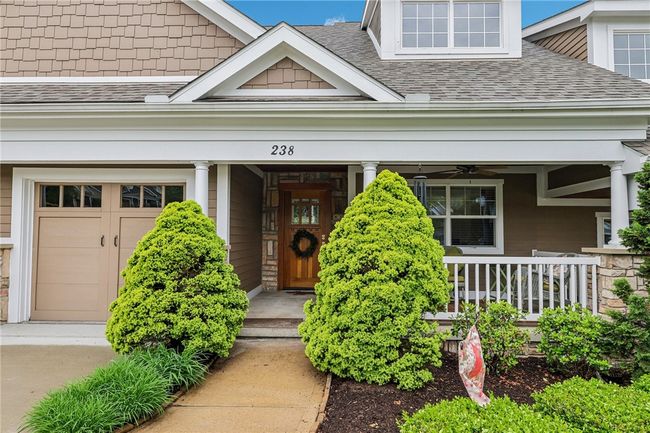 238 Berkeley Way, Condo with 3 bedrooms, 3 bathrooms and 2 parking in Monroeville PA | Image 4