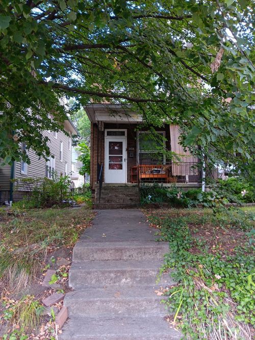 2433 N 4th St, Columbus, OH, 43202-2706 | Card Image