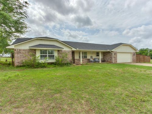 1724 E Mohr Lane, Mustang, OK, 73064 | Card Image