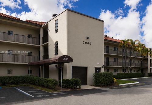 303-7900 Nw 50th St, Lauderhill, FL, 33351 | Card Image