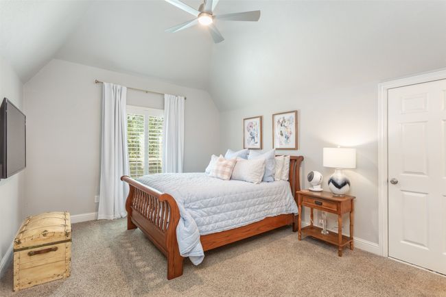 Huge bedroom with an oversized walk in closet | Image 23