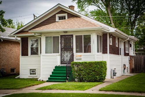 1427 S 21st Ave, Maywood, IL, 60153-1736 | Card Image
