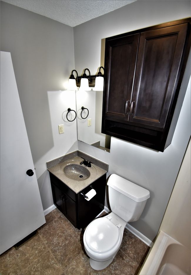26 Hayes St, House other with 3 bedrooms, 1 bathrooms and 3 parking in Clarksville TN | Image 11