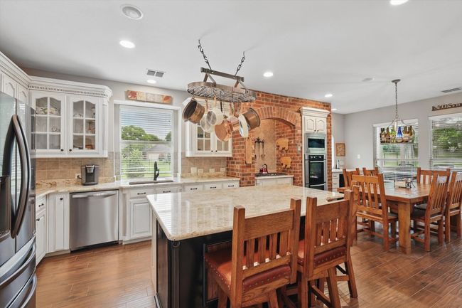 112 W Carruth Ln, House other with 4 bedrooms, 4 bathrooms and null parking in Double Oak TX | Image 9