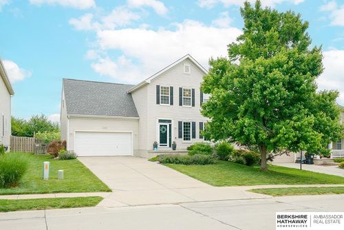 16322 Corby St, Omaha, NE, 68116-2590 | Card Image