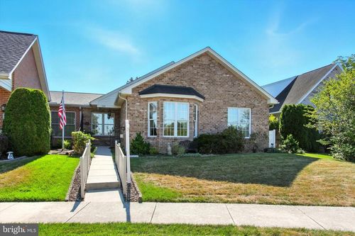 608 Trafalgar Dr, HAGERSTOWN, MD, 21742-1230 | Card Image