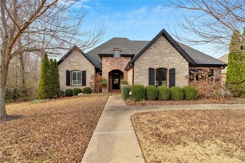 2944 E Pebblestone Dr, Fayetteville, AR, 72701-4658 | Card Image