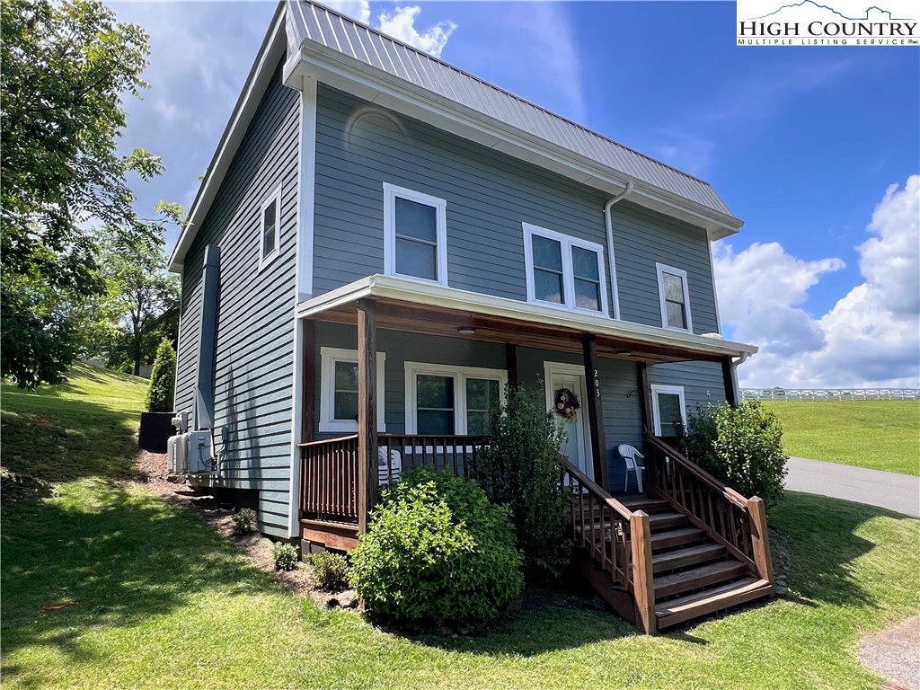 Long St, West Jefferson, NC 28694