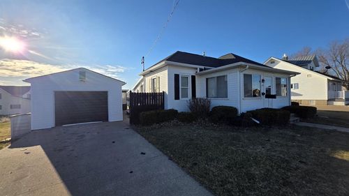 631 S Tyler St, Lancaster, WI, 53813-1847 | Card Image