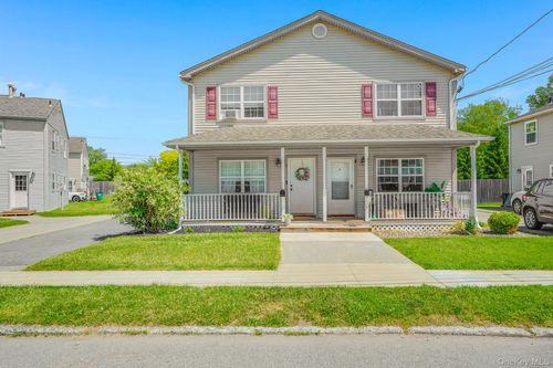 2 Stuart Ave, Wappingers Falls, NY, 12590-2711 | Card Image