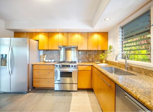 apt-a-2527 Henry St, Honolulu, HI, 96817-1188 | Card Image