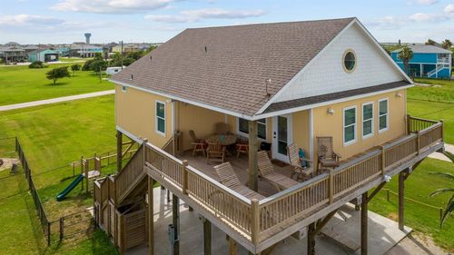 955 Bowers Ln, Crystal Beach, TX, 77650 | Card Image