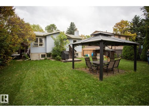 8 Ash Cres, St Albert, AB, T8N3J3 | Card Image