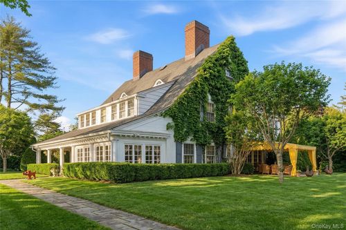 42 Clock Tower Ln, Old Westbury, NY, 11568-1004 | Card Image