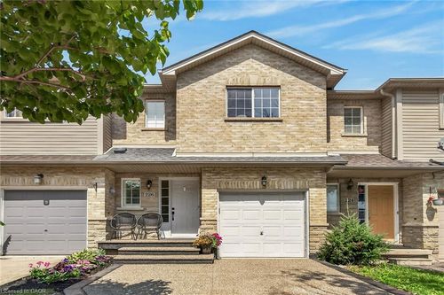 226 Dicenzo Dr, Hamilton, ON, L9B2X7 | Card Image